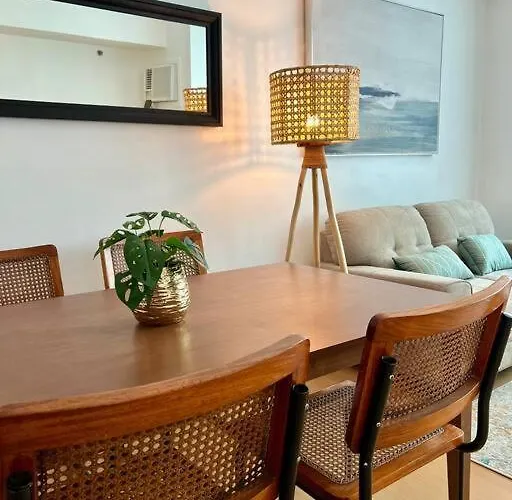 Apartment Charming 3-br In Bgc Manila