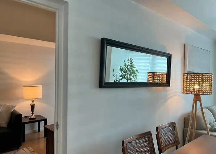 Apartment Charming 3-br In Bgc Manila