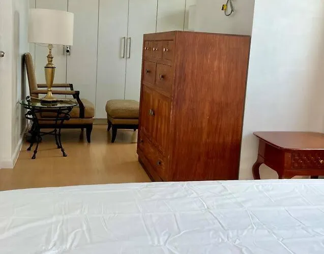 Charming 3-br In Bgc *