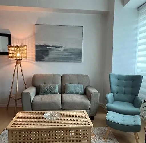 Apartment Charming 3-br In Bgc